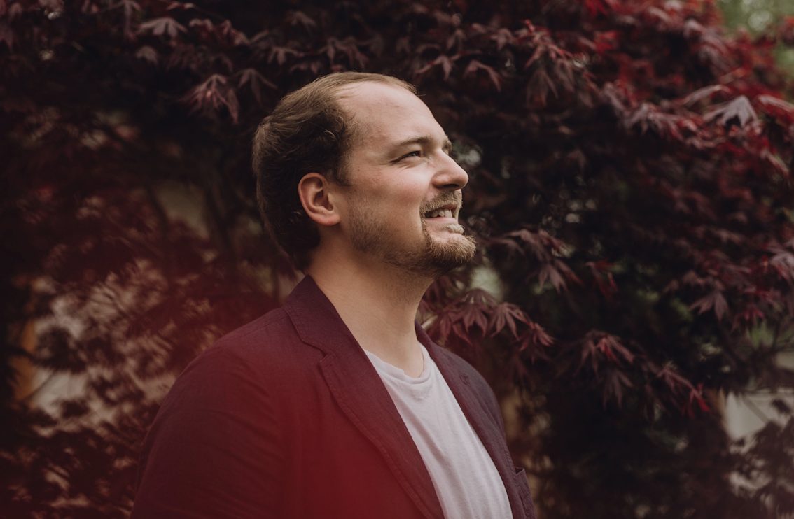 Jan W. Beyer Portraitfoto (© Laura Schepers)